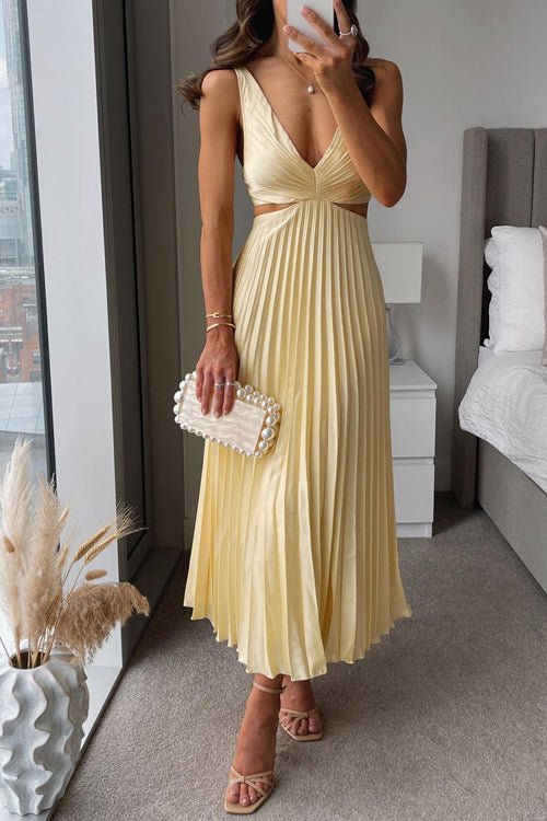 Amy - Women's Deep V-Neckline Sleeveless Pleated Dress