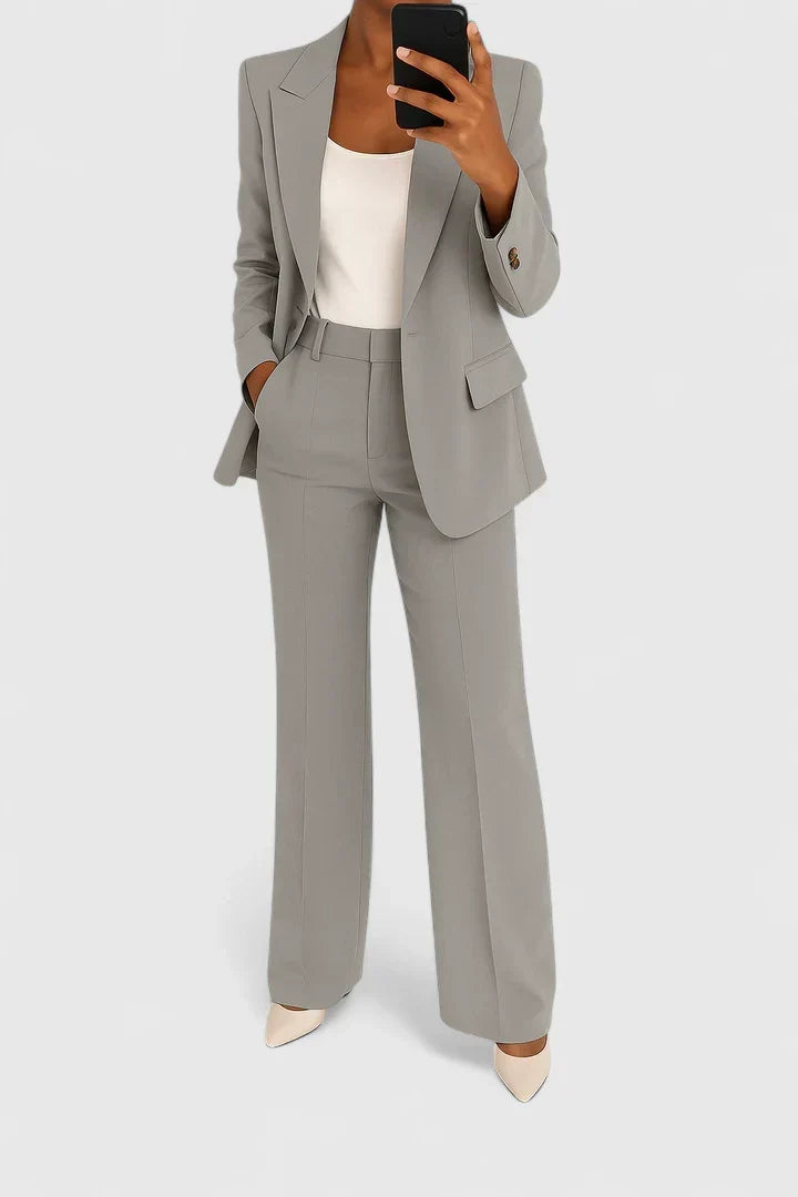 Matilda - Women's Oversized Blazer &Trousers Suit Set